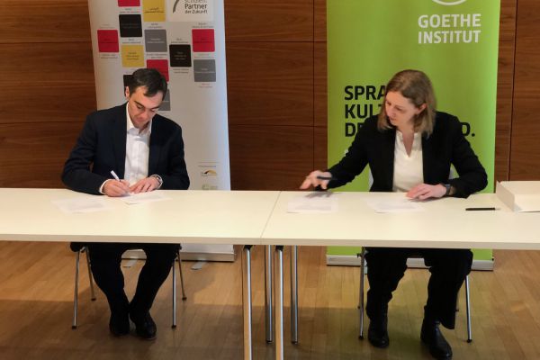 Podpisanie umowy Pasch