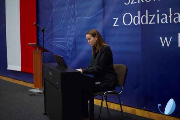 Uroczystość wręczenia aktów stypendialnych - kliknięcie spowoduje powiększenie zdjęcia Uroczystość wręczenia aktów stypendialnych