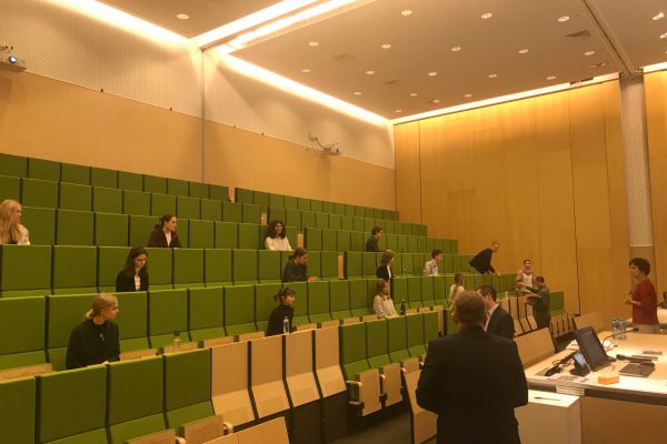 Zawody rejonowe Olimpiady Biologicznej w Auli Wydziału Biologii Uniwersytetu w Białymstoku