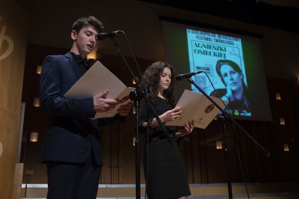 Prowadzący festiwal