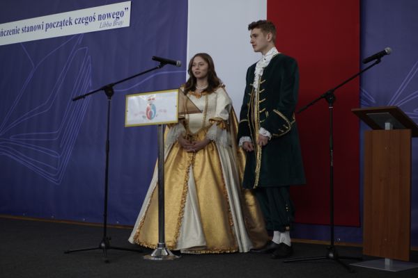 Życzenia w imieniu społeczności szkolnej