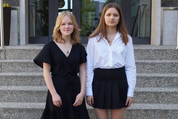 Wojewódzki Konkurs Języka Niemieckiego - kliknięcie spowoduje powiększenie zdjęcia Laureaci: Natalia Matwiejczuk (8A), Natalia Anna Sienkiewicz (8B)