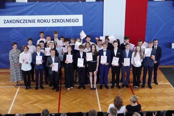 Zakończenie roku szkolnego 2022/2023 w II Liceum Ogólnokształcącym