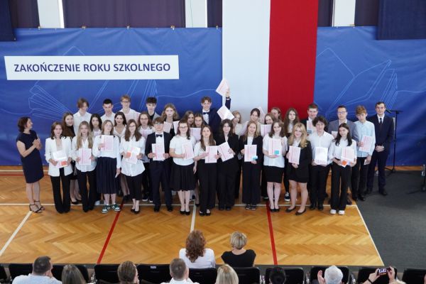 Zakończenie roku szkolnego 2022/2023 w II Liceum Ogólnokształcącym