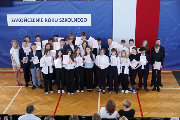 Zakończenie roku szkolnego 2022/2023 w II Liceum Ogólnokształcącym