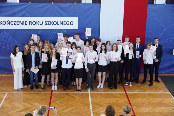 Zakończenie roku szkolnego 2022/2023 w II Liceum Ogólnokształcącym