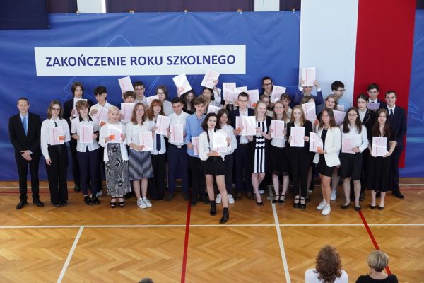 Zakończenie roku szkolnego 2022/2023 w II Liceum Ogólnokształcącym