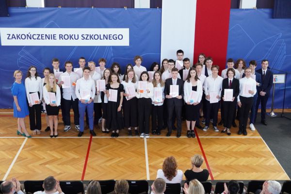 Zakończenie roku szkolnego 2022/2023 w II Liceum Ogólnokształcącym
