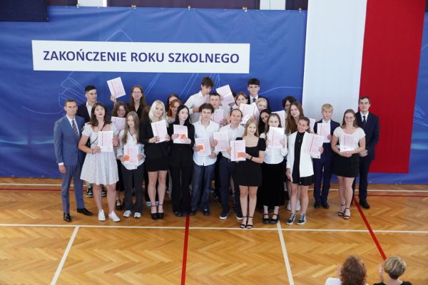Zakończenie roku szkolnego 2022/2023 w II Liceum Ogólnokształcącym