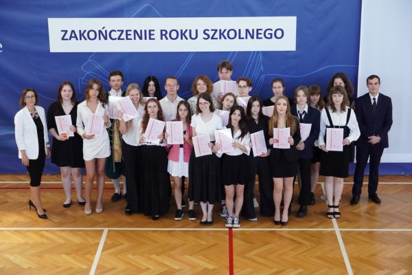 Zakończenie roku szkolnego 2022/2023 w II Liceum Ogólnokształcącym