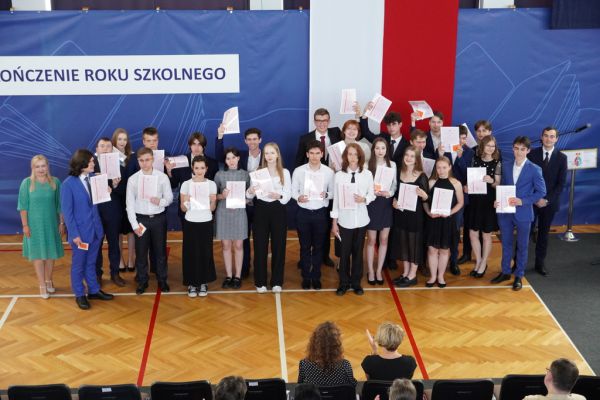 Zakończenie roku szkolnego 2022/2023 w II Liceum Ogólnokształcącym