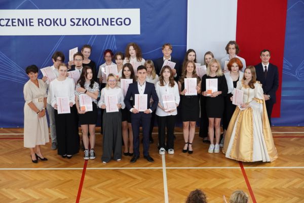 Zakończenie roku szkolnego 2022/2023 w II Liceum Ogólnokształcącym