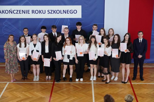Zakończenie roku szkolnego 2022/2023 w II Liceum Ogólnokształcącym