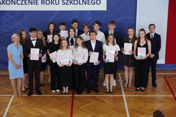 Zakończenie roku szkolnego 2022/2023 w II Liceum Ogólnokształcącym