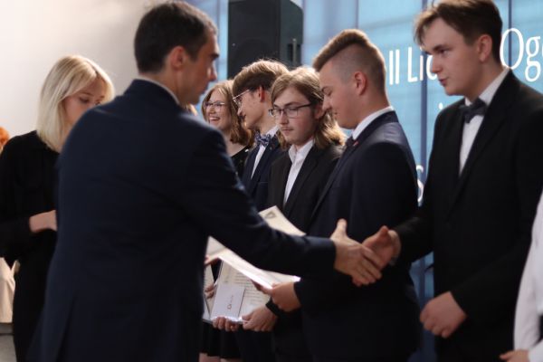 Zakończenie roku szkolnego 2022/2023 w II Liceum Ogólnokształcącym
