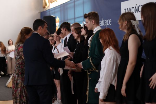 Zakończenie roku szkolnego 2022/2023 w II Liceum Ogólnokształcącym