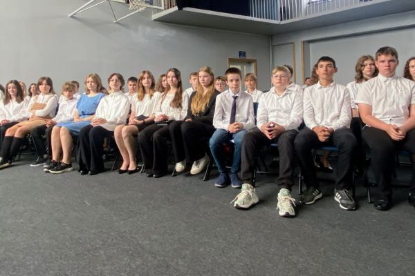 Uroczyste zakończenie zajęć w 7 klasach SP 53 w roku szkolnym 2022/2023