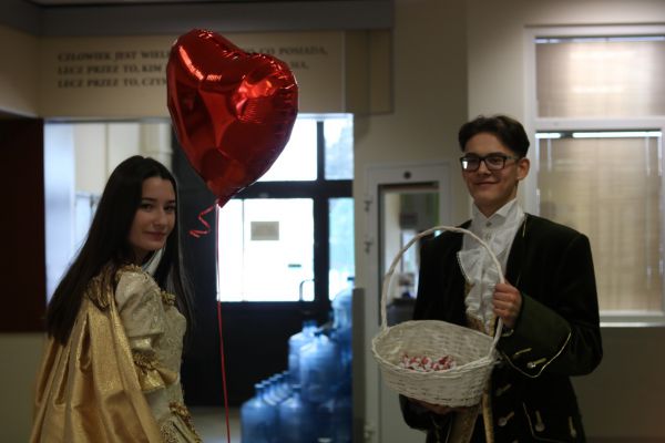 Sapieha i Sapieżanka - klikniecie spowoduje powiększenie zdjęcia Sapieha i Sapieżanka