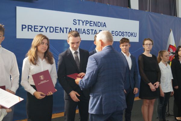 Uroczystość wręczenia astypendiów Prezydenta Miasta Białegostoku