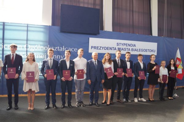 Uroczystość wręczenia astypendiów Prezydenta Miasta Białegostoku