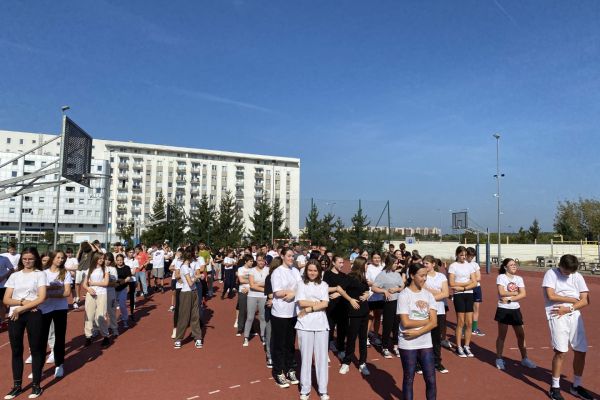 Macarena w wykonaniu uczniów