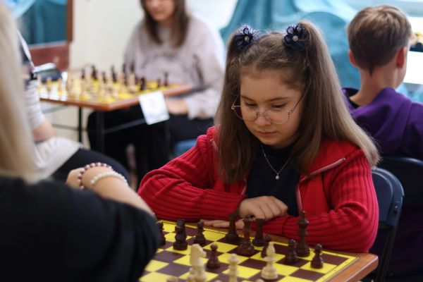  XX MISTRZOSTWA w SZACHACH  z okazji „ŚWIĘTA SZKOŁY”