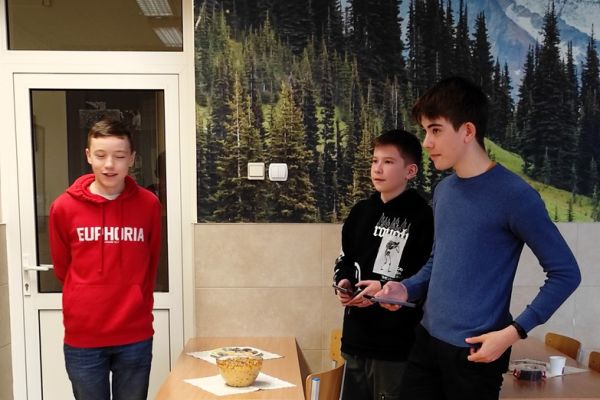 Lekcja otwarta na temat Azji z wykorzystaniem potraw azjatyckich