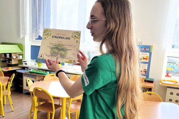 Podlesiaki - grupa uczniów realizująca projekt społeczny w ramach Olimpiady Zwolnieni z Teorii - kliknięcie na zdjęcie spowoduje powiększenie Podlesiaki - grupa uczniów realizująca projekt społeczny w ramach Olimpiady Zwolnieni z Teorii