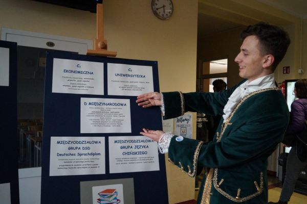 Dzień Otwarty II LO - kliknięcie spowoduje powiększenie zdjęcia Dzień Otwarty II LO