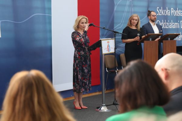 Zakończenie roku szkolnego klas czwartych II LO- kliknięcie spowoduje powiększenie zdjęcia Zakończenie roku szkolnego klas czwartych II LO