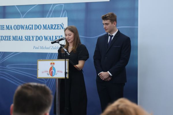 Zakończenie roku szkolnego klas czwartych II LO- kliknięcie spowoduje powiększenie zdjęcia Zakończenie roku szkolnego klas czwartych II LO