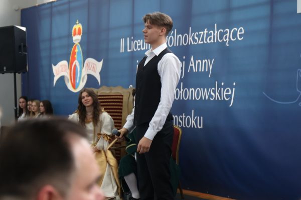 Zakończenie roku szkolnego klas czwartych II LO- kliknięcie spowoduje powiększenie zdjęcia Zakończenie roku szkolnego klas czwartych II LO