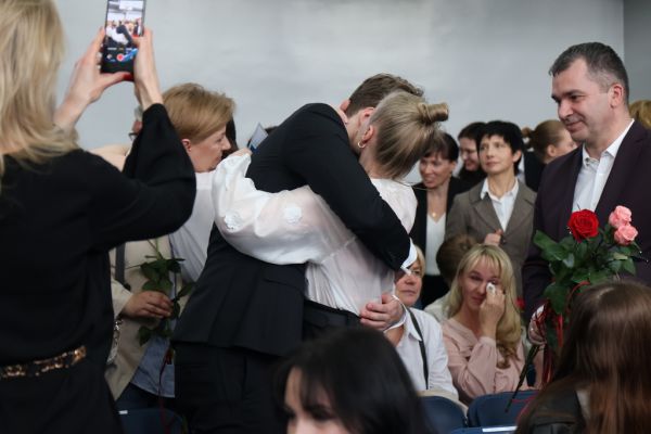 Zakończenie roku szkolnego klas czwartych II LO - kliknięcie spowoduje powiększenie zdjęcia Zakończenie roku szkolnego klas czwartych II LO
