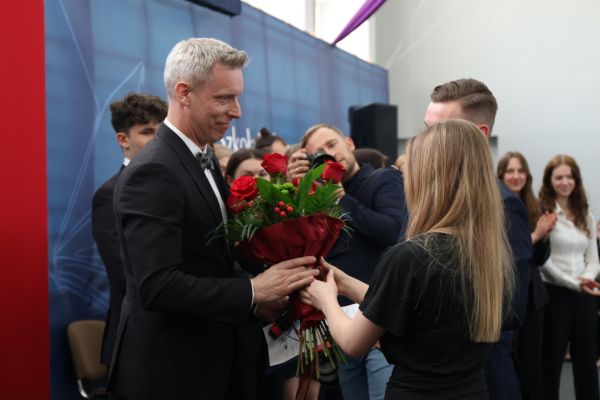 Zakończenie roku szkolnego klas czwartych II LO- kliknięcie spowoduje powiększenie zdjęcia Zakończenie roku szkolnego klas czwartych II LO
