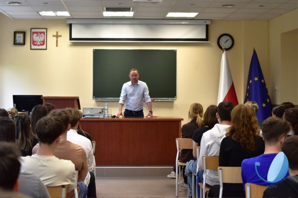 Spotkanie z Europosłem Panem Tomaszem Frankowskim - kliknięcie spowoduje powiększenie zdjęcia Spotkanie z Europosłem Panem Tomaszem Frankowskim