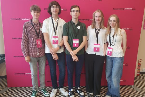 X Olimpiada Zwolnieni z Teorii - finał - kliknięcie spowoduje powiększenie zdjęcia X Olimpiada Zwolnieni z Teorii - finał