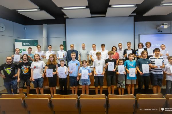 Julia Bajena - III miejsce w kategorii Kadet za grę 'Projekt 35' - kliknięcie spowoduje powiększenie zdjęcia Julia Bajena - III miejsce w kategorii Kadet za grę 'Projekt 35'