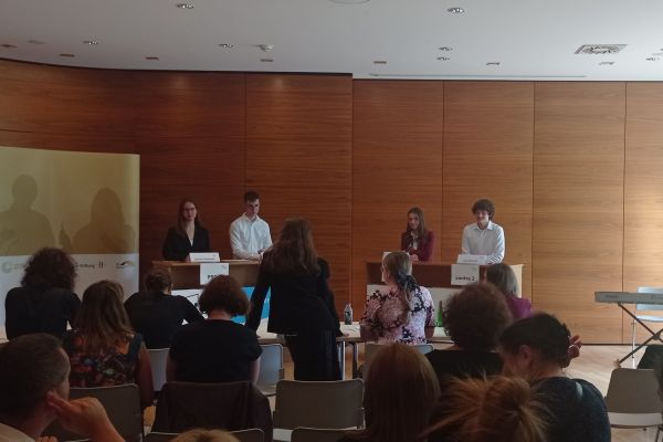 SUKCES W KONKURSIE JUGEND DEBATTIERT