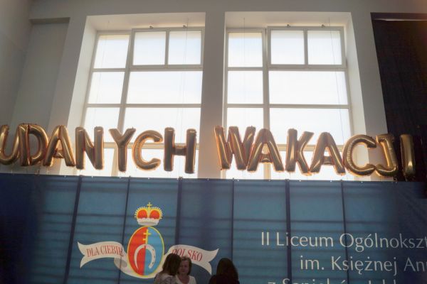 Zakończenie roku szkolnego w SP 53 - kliknięcie spowoduje powiększenie zdjęcia Zakończenie roku szkolnego w SP 53