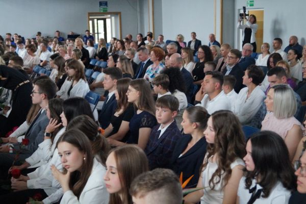 Zakończenie roku szkolnego w SP 53 - kliknięcie spowoduje powiększenie zdjęcia Zakończenie roku szkolnego w SP 53