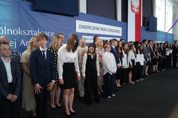 Zakończenie roku szkolnego w SP 53 - kliknięcie spowoduje powiększenie zdjęcia Zakończenie roku szkolnego w SP 53