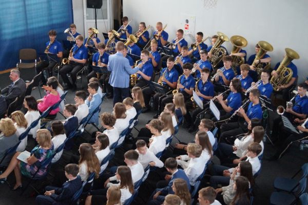 Zakończenie roku szkolnego w SP 53 - kliknięcie spowoduje powiększenie zdjęcia Zakończenie roku szkolnego w SP 53