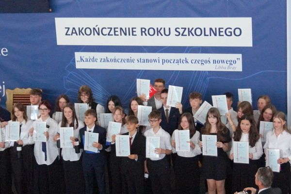 Zakończenie roku szkolnego w SP 53 - kliknięcie spowoduje powiększenie zdjęcia Zakończenie roku szkolnego w SP 53