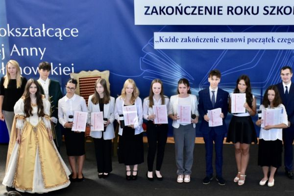 Zakończenie roku szkolnego 2023/2024- kliknięcie spowoduje powiększenie zdjęcia Zakończenie roku szkolnego 2023/2024