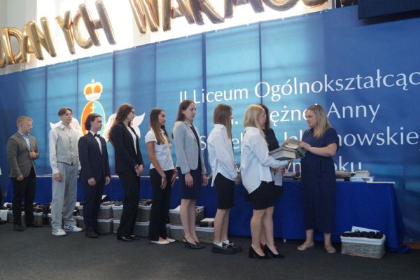 Zakończenie roku szkolnego 2023/2024 - kliknięcie spowoduje powiększenie zdjęcia Zakończenie roku szkolnego 2023/2024