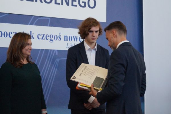 Zakończenie roku szkolnego 2023/2024 - kliknięcie spowoduje powiększenie zdjęcia Zakończenie roku szkolnego 2023/2024