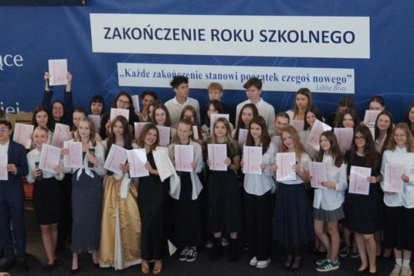 Zakończenie roku szkolnego 2023/2024 - kliknięcie spowoduje powiększenie zdjęcia Zakończenie roku szkolnego 2023/2024