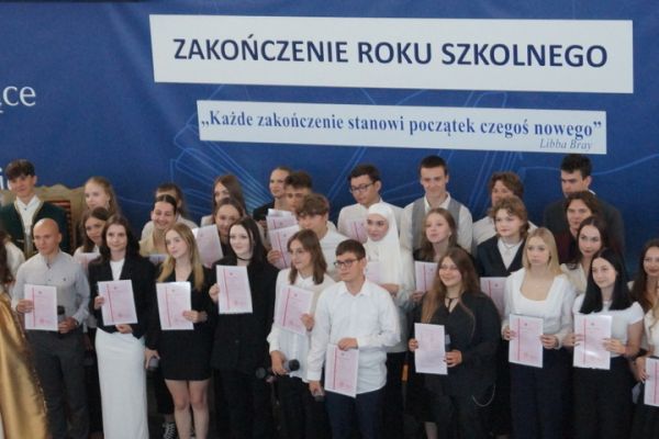 Zakończenie roku szkolnego 2023/2024 - kliknięcie spowoduje powiększenie zdjęcia Zakończenie roku szkolnego 2023/2024