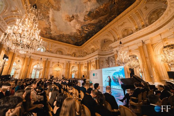 Gala Stypendialna - kliknięcie spowoduje powiększenie zdjęcia Gala Stypendialna