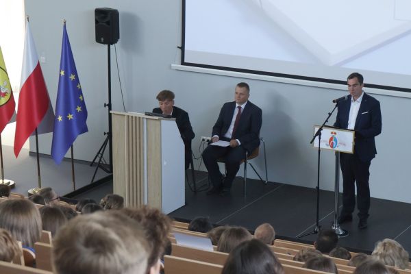 Rozpoczęcie roku 2024-2025 klasy 7-8 - kliknięcie spowoduje powiększenie zdjęcia Rozpoczęcie roku 2024-2025 klasy 7-8